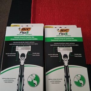 BIC Flex 5 Sensitive Men's Razor - Black and White - 2 Boxes Sealed